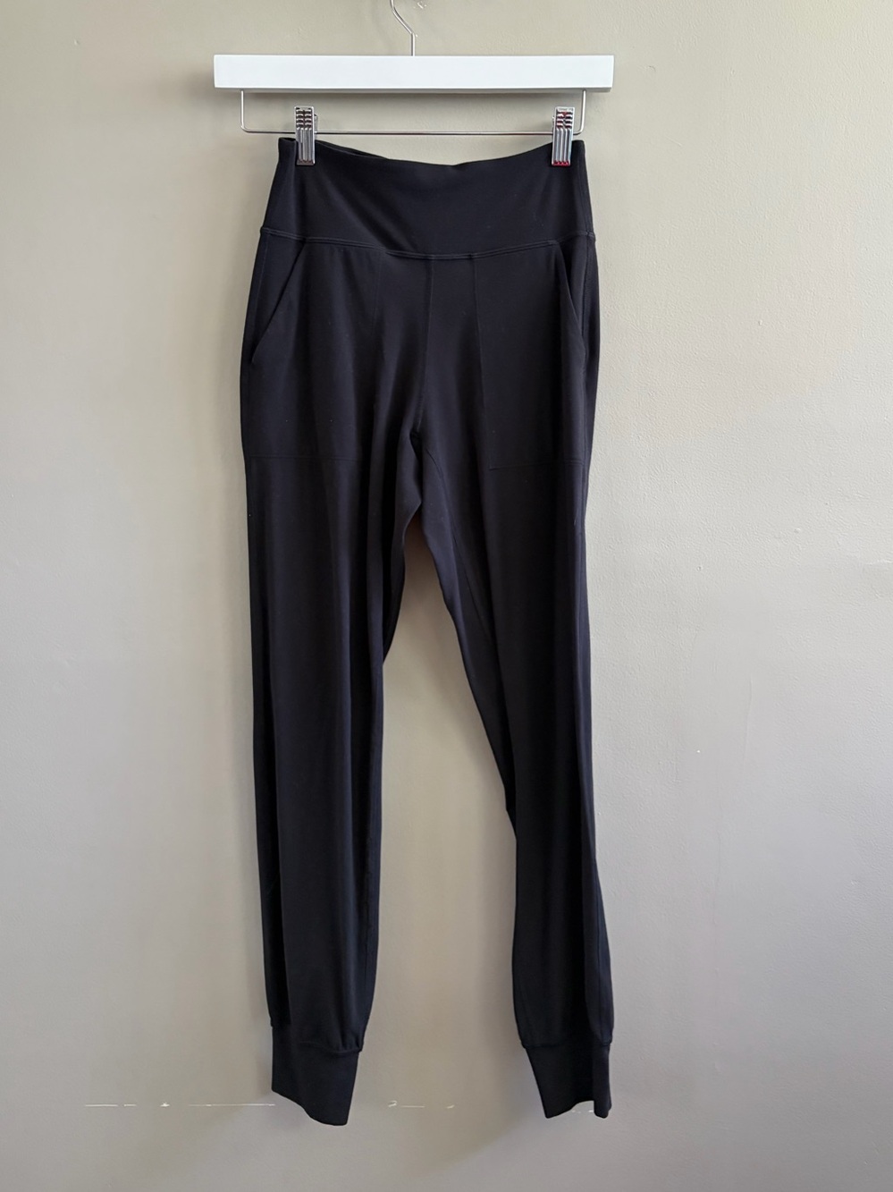 Lululemon Align Jogger 28"
Black - Picture 4 of 9